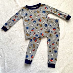 Carter’s pajamas set 24 months pjs long sleeve